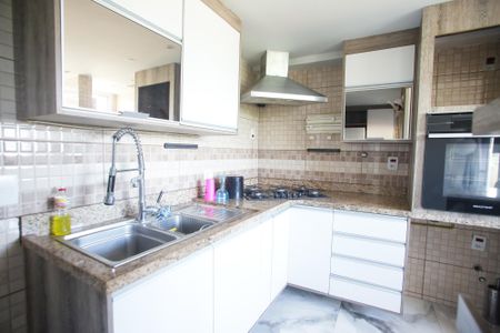 Apartamento à venda com 177m², 2 quartos e 2 vagasCozinha