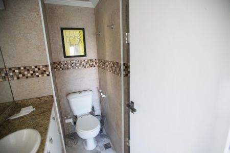 Apartamento à venda com 177m², 2 quartos e 2 vagasBanheiro Social