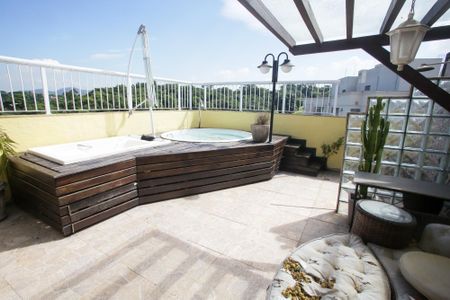 Apartamento à venda com 177m², 2 quartos e 2 vagasPiscina da Cobertura