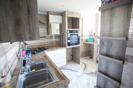Apartamento à venda com 177m², 2 quartos e 2 vagasCozinha