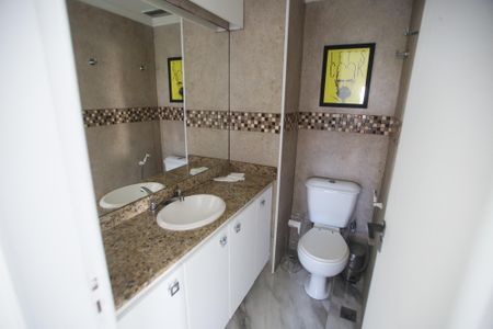 Apartamento à venda com 177m², 2 quartos e 2 vagasBanheiro Social