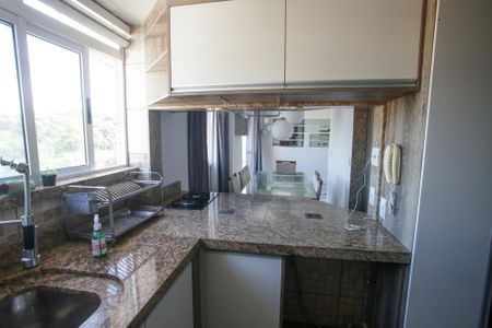 Apartamento à venda com 177m², 2 quartos e 2 vagasCozinha
