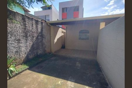Casa à venda com 144m², 3 quartos e 1 vagaFoto 01