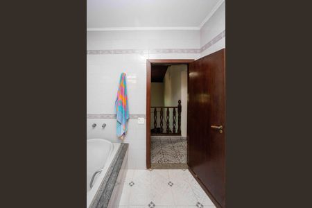 Casa à venda com 300m², 4 quartos e 4 vagasBanheiro Social