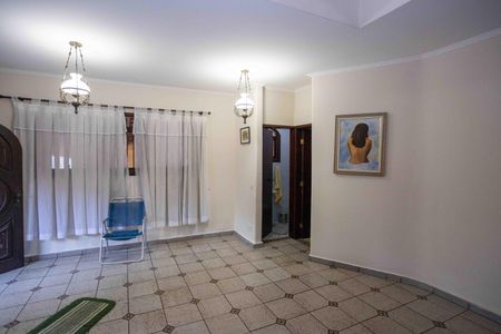 Sala de TV de casa à venda com 4 quartos, 300m² em Conceição, Diadema