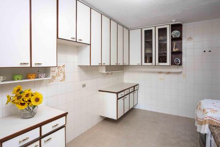 Casa à venda com 300m², 4 quartos e 4 vagasCozinha