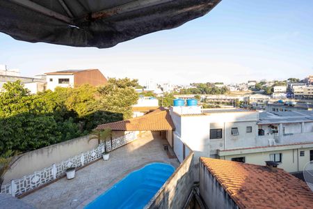 Casa à venda com 300m², 4 quartos e 4 vagasVaranda
