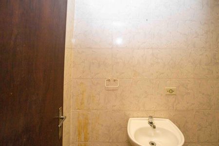 Casa à venda com 300m², 4 quartos e 4 vagasBanheiro de serviço