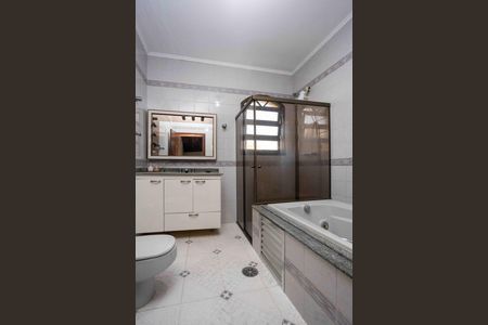 Casa à venda com 300m², 4 quartos e 4 vagasBanheiro Social