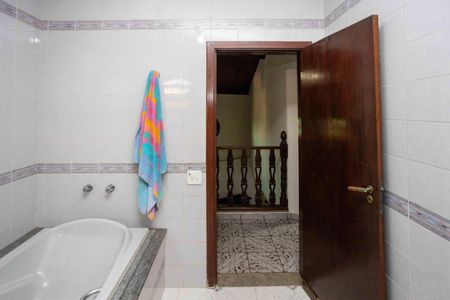 Casa à venda com 300m², 4 quartos e 4 vagasBanheiro Social
