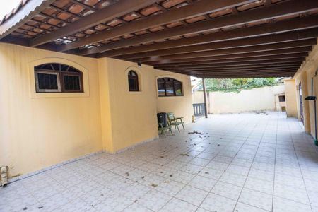 Casa à venda com 300m², 4 quartos e 4 vagasGaragem