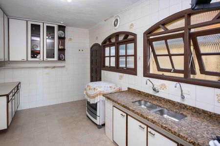 Casa à venda com 300m², 4 quartos e 4 vagasCozinha