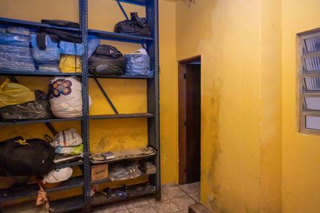 Casa à venda com 300m², 4 quartos e 4 vagasQuarto de Serviço