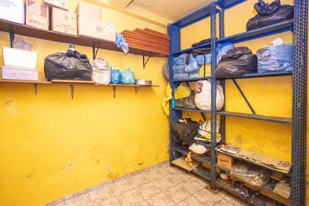 Casa à venda com 300m², 4 quartos e 4 vagasQuarto de Serviço