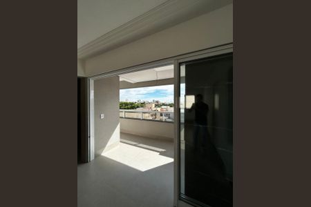 Apartamento para alugar com 94m², 3 quartos e 2 vagas Apartamento para alugar com 94m², 3 quartos e 2 vagasEntrada varanda