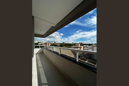 Apartamento para alugar com 94m², 3 quartos e 2 vagas Apartamento para alugar com 94m², 3 quartos e 2 vagasVaranda
