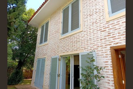 Fachada de casa à venda com 4 quartos, 750m² em Boaçava, São Paulo