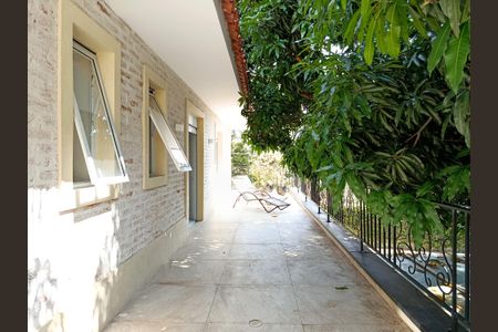 Casa à venda com 750m², 4 quartos e 4 vagasVaranda suítes