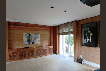 Casa à venda com 750m², 4 quartos e 4 vagasSala de TV