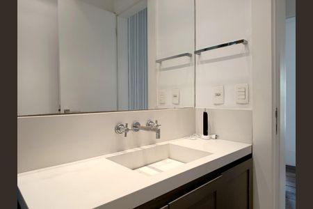 Casa à venda com 750m², 4 quartos e 4 vagasBanheiro da Suíte 3