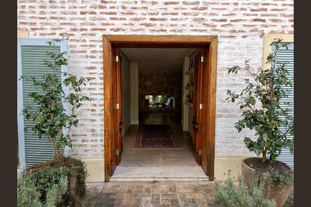 Casa à venda com 750m², 4 quartos e 4 vagasEntrada