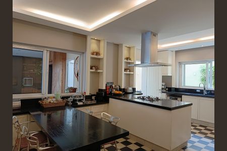 Casa à venda com 750m², 4 quartos e 4 vagasCozinha