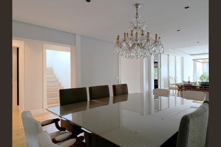 Casa à venda com 750m², 4 quartos e 4 vagasSala de jantar