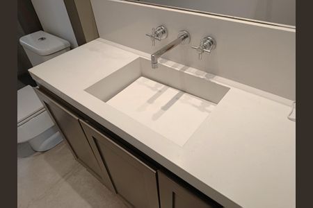 Casa à venda com 750m², 4 quartos e 4 vagasBanheiro da Suíte 3