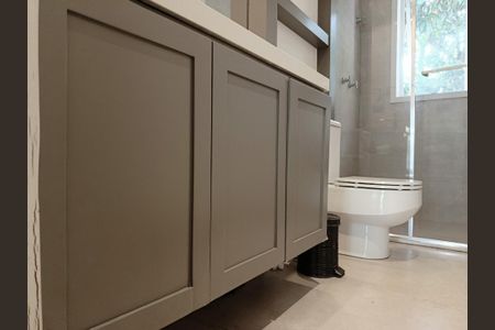 Casa à venda com 750m², 4 quartos e 4 vagasBanheiro da Suíte 2