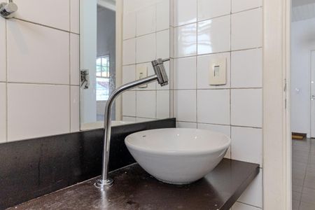 Casa para alugar com 60m², 1 quarto e sem vaga Casa para alugar com 60m², 1 quarto e sem vagaBanheiro