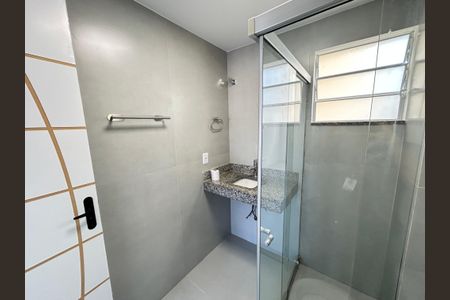 Apartamento para alugar com 70m², 2 quartos e sem vagaBanheiro da Suíte