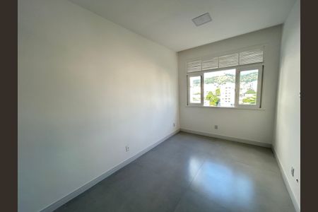 Apartamento para alugar com 70m², 2 quartos e sem vagaSuíte