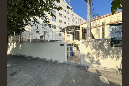 Apartamento para alugar com 70m², 2 quartos e sem vagaFachada + plaquinha