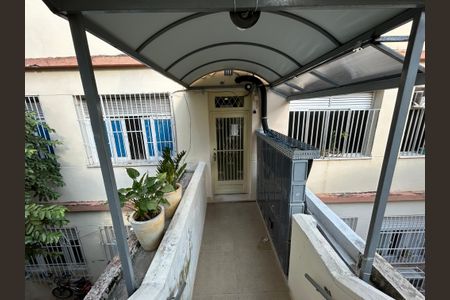 Apartamento para alugar com 70m², 2 quartos e sem vagaEntrada