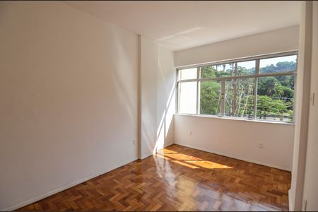 Apartamento à venda com 79m², 2 quartos e 1 vagaQuarto 2