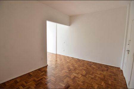 Apartamento à venda com 79m², 2 quartos e 1 vagaSala