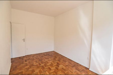 Apartamento à venda com 79m², 2 quartos e 1 vagaQuarto 2