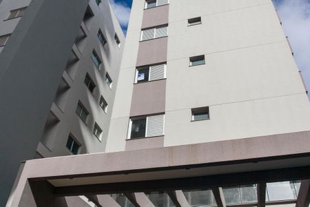 Apartamento para alugar com 94m², 3 quartos e 2 vagas Apartamento para alugar com 94m², 3 quartos e 2 vagasFachada