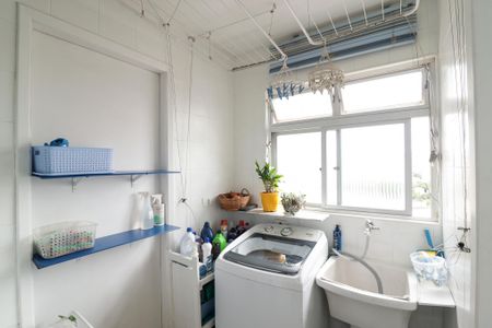 Apartamento à venda com 72m², 3 quartos e 1 vagaCozinha e Área de Serviço/Banheiro de Serviço