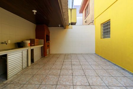 Casa para alugar com 207m², 3 quartos e 2 vagas Casa para alugar com 207m², 3 quartos e 2 vagasQuintal