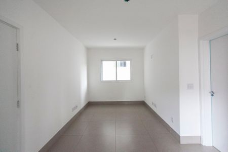 Sala de apartamento para alugar com 3 quartos, 94m² em Saraiva, Uberlândia