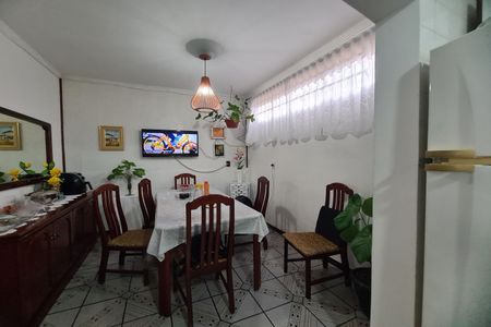 Casa à venda com 220m², 2 quartos e 4 vagas Casa à venda com 220m², 2 quartos e 4 vagasCozinha