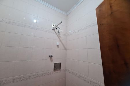 Casa à venda com 220m², 2 quartos e 4 vagas Casa à venda com 220m², 2 quartos e 4 vagasBanheiro