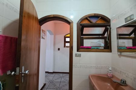 Casa à venda com 220m², 2 quartos e 4 vagas Casa à venda com 220m², 2 quartos e 4 vagasBanheiro