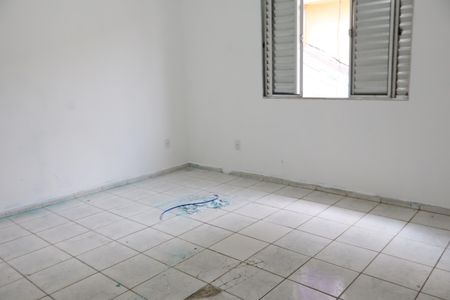 Quarto de casa para alugar com 1 quarto, 130m² em Parque dos Bancarios, São Paulo