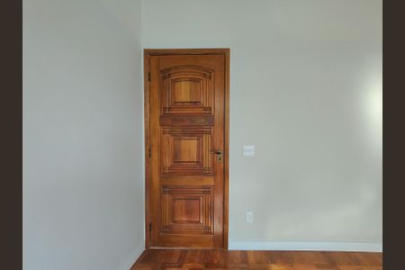 Apartamento para alugar com 120m², 3 quartos e sem vaga Apartamento para alugar com 120m², 3 quartos e sem vagaEntrada