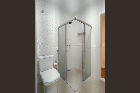 Apartamento para alugar com 120m², 3 quartos e sem vaga Apartamento para alugar com 120m², 3 quartos e sem vagaBanheiro Corredor