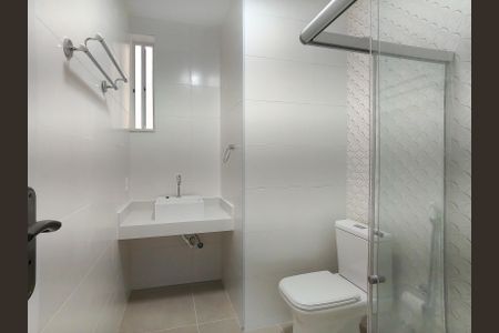 Apartamento para alugar com 120m², 3 quartos e sem vaga Apartamento para alugar com 120m², 3 quartos e sem vagaBanheiro Corredor