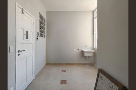 Apartamento para alugar com 120m², 3 quartos e sem vaga Apartamento para alugar com 120m², 3 quartos e sem vagaÁrea de Serviço