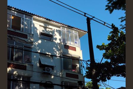 Apartamento para alugar com 120m², 3 quartos e sem vaga Apartamento para alugar com 120m², 3 quartos e sem vagaFachada e portaria